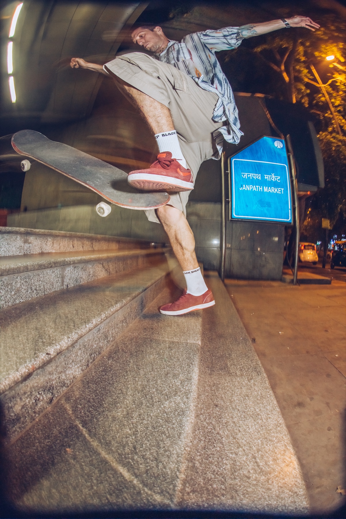 Guiri Reyes fazendo no comply na India.